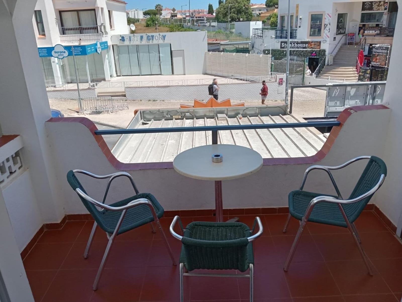 Guest House Casa Ramos On The Strip Albufeira Exterior photo