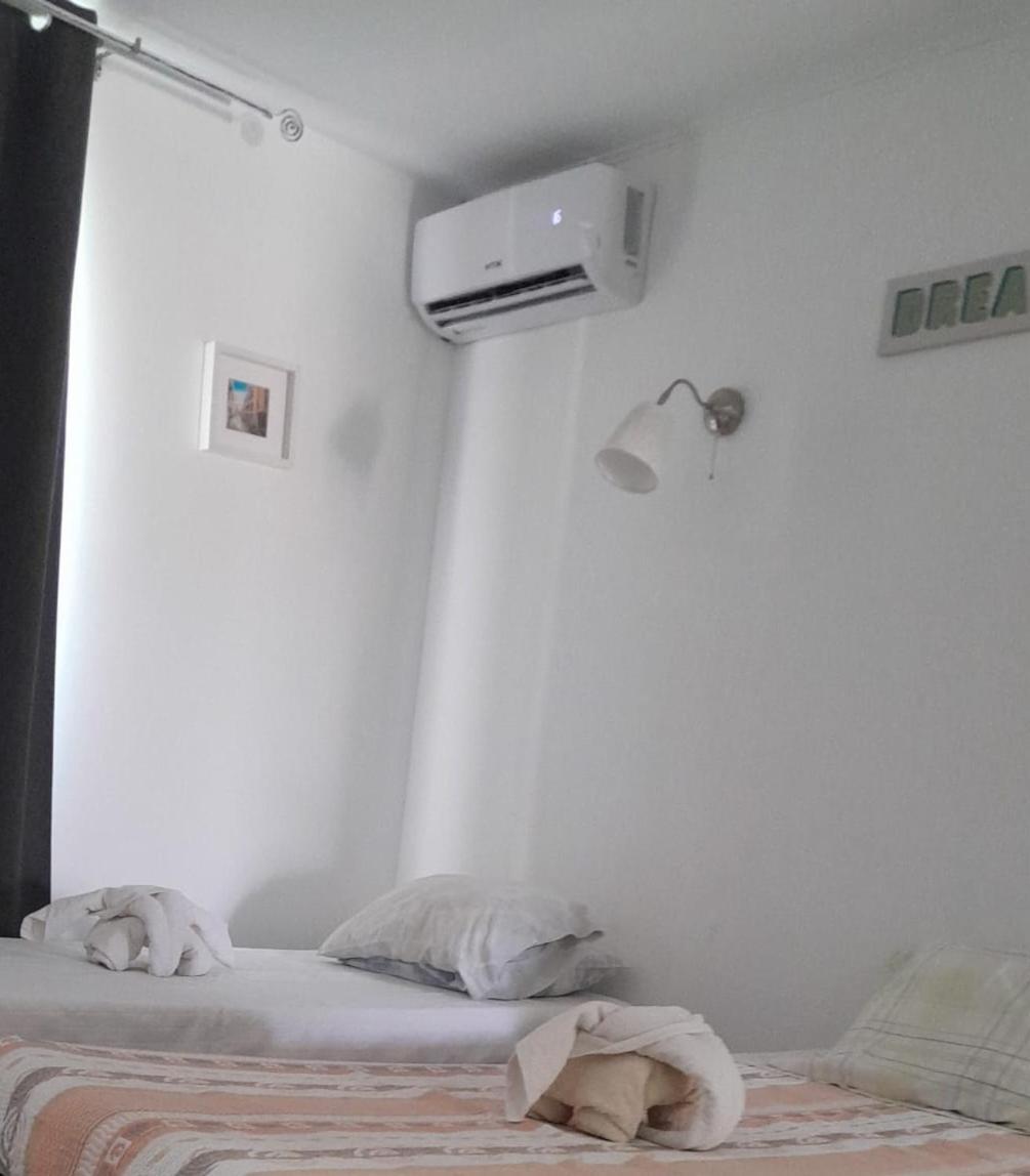Guest House Casa Ramos On The Strip Albufeira Room photo